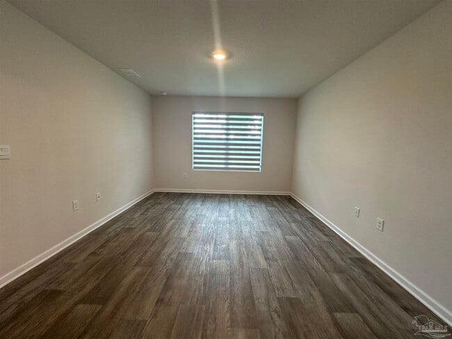 Building Photo - 7565 Steeplechase Blvd