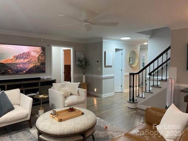 Building Photo - 10701 Maryfield Ln