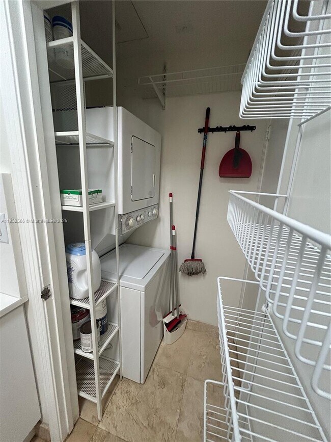 Building Photo - 9055 SW 73rd Ct