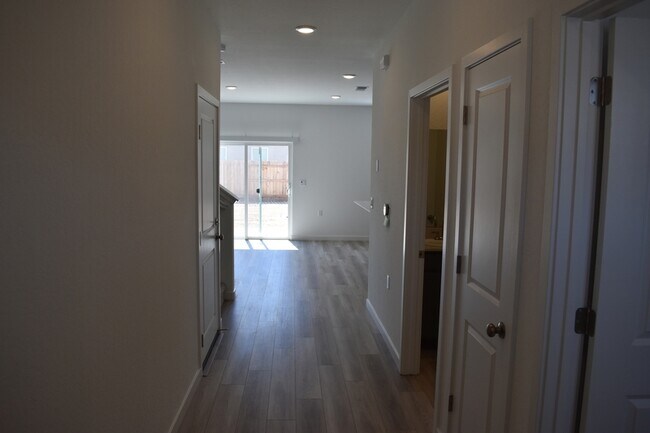 Building Photo - 4752 Sami Jo Dr