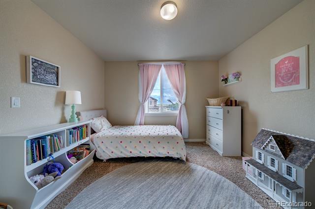 Building Photo - 8013 Pinfeather Dr