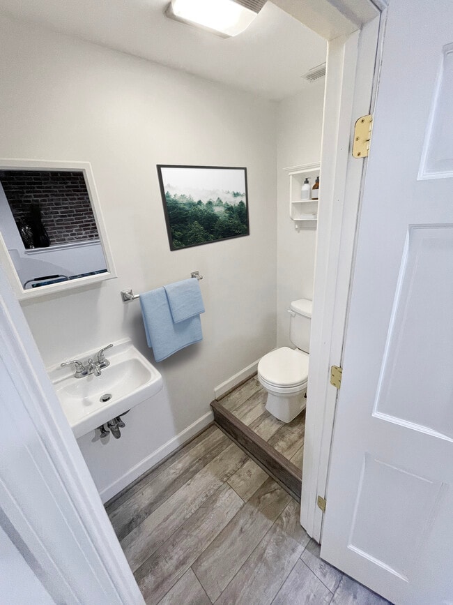 Building Photo - 1135 Olive St