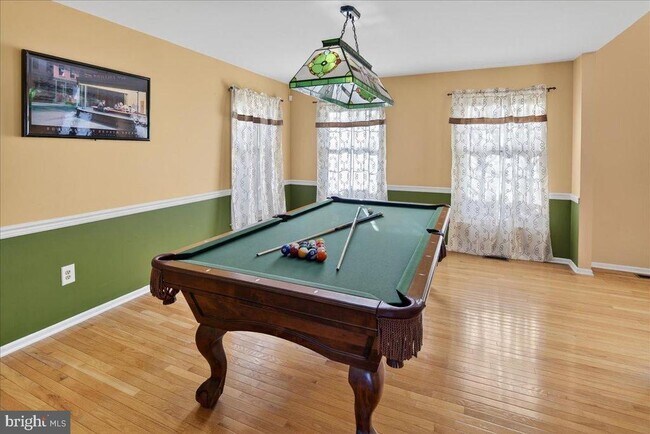 Building Photo - 7 Redwood Ct