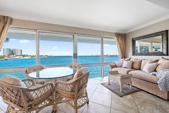 Building Photo - 400 Wilma Cir