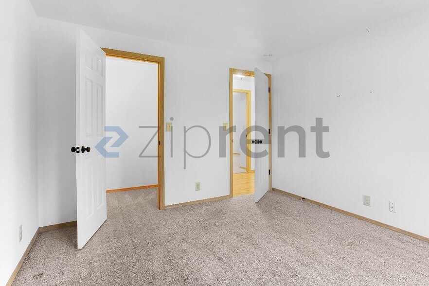 Building Photo - 1715 Gohr Rd