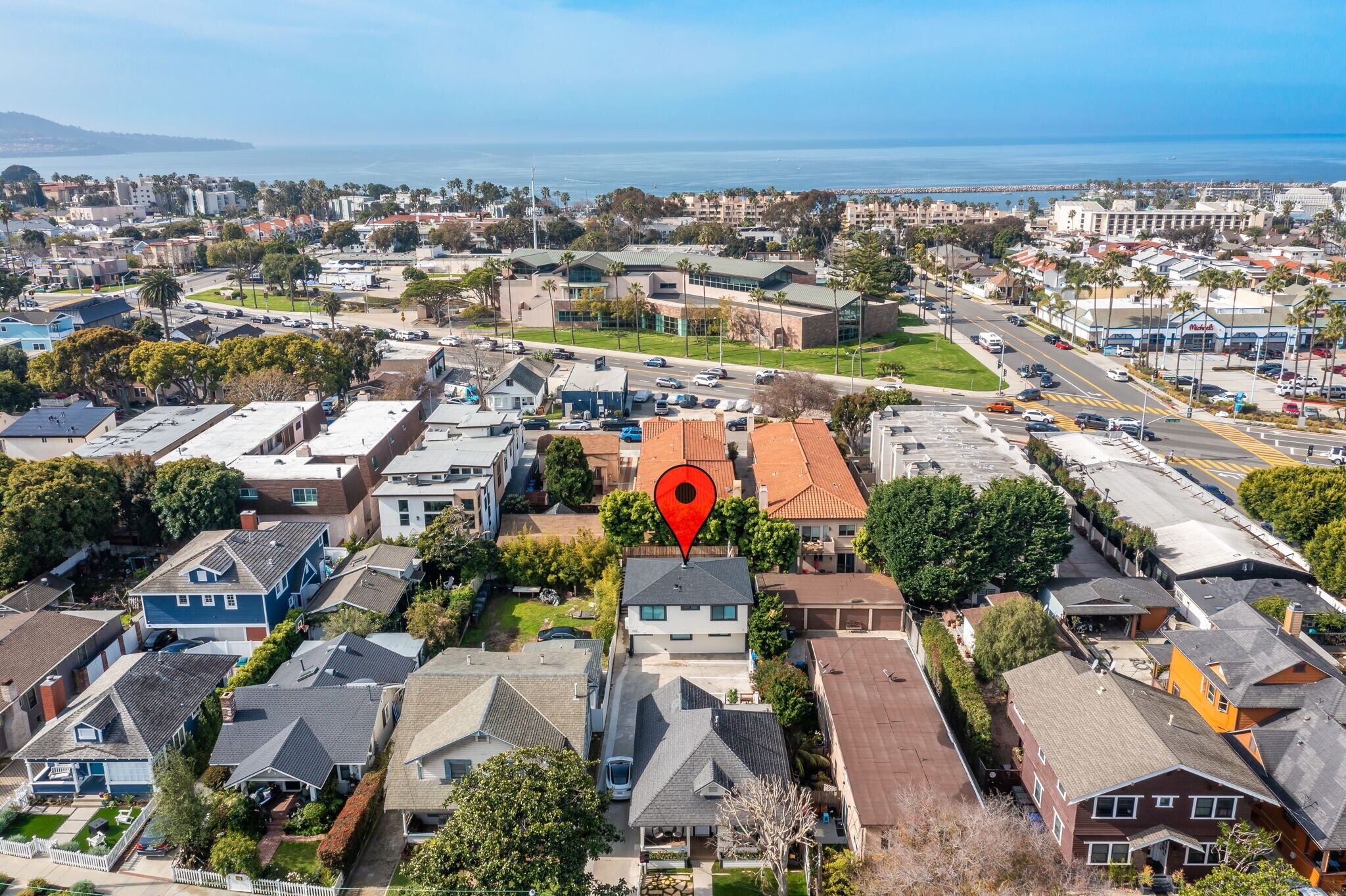 Building Photo - 321 N Gertruda Ave