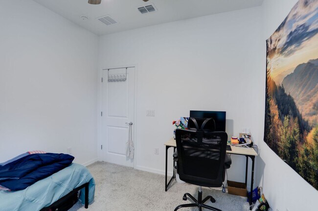 Building Photo - 2830 Lingo Ln