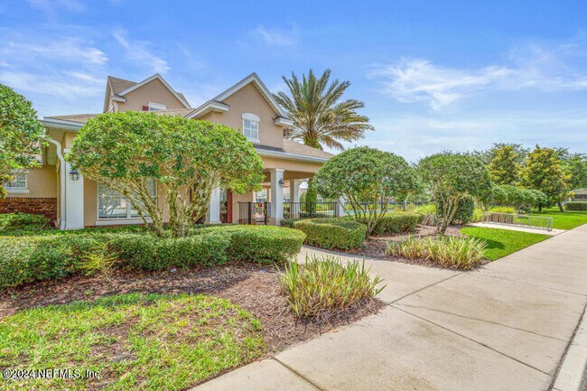 Building Photo - 6332 Autumn Berry Cir