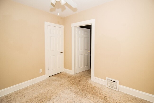 Building Photo - 3286 W 84th St