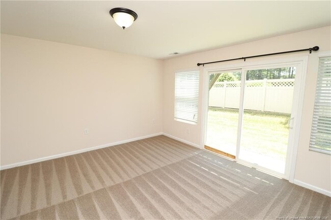 Building Photo - 1405 Regents Ln