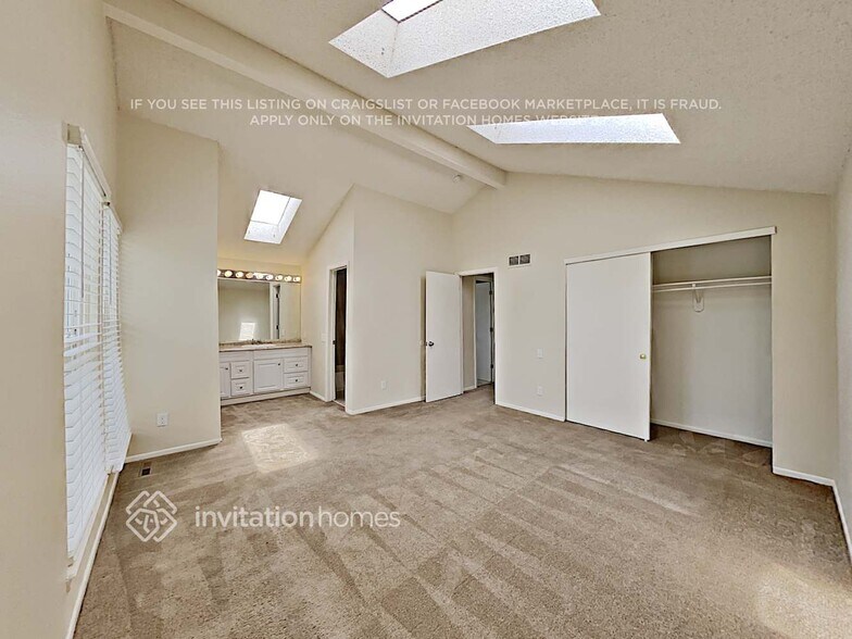 Building Photo - 19192 E Chaffee Pl