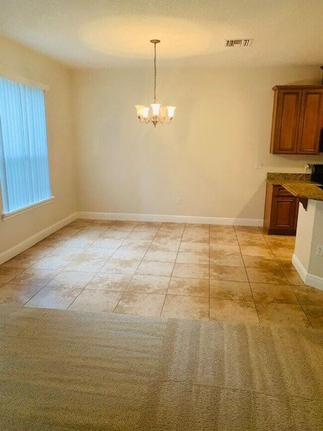 Building Photo - Gated Community of La Fortuna in Kissimmee