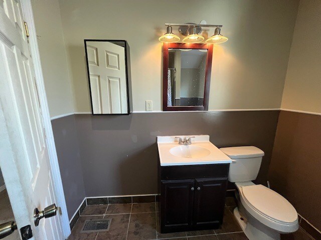 Building Photo - 420 S Olive St