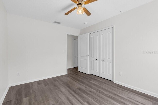 Building Photo - 15746 Autumn Glen Ave
