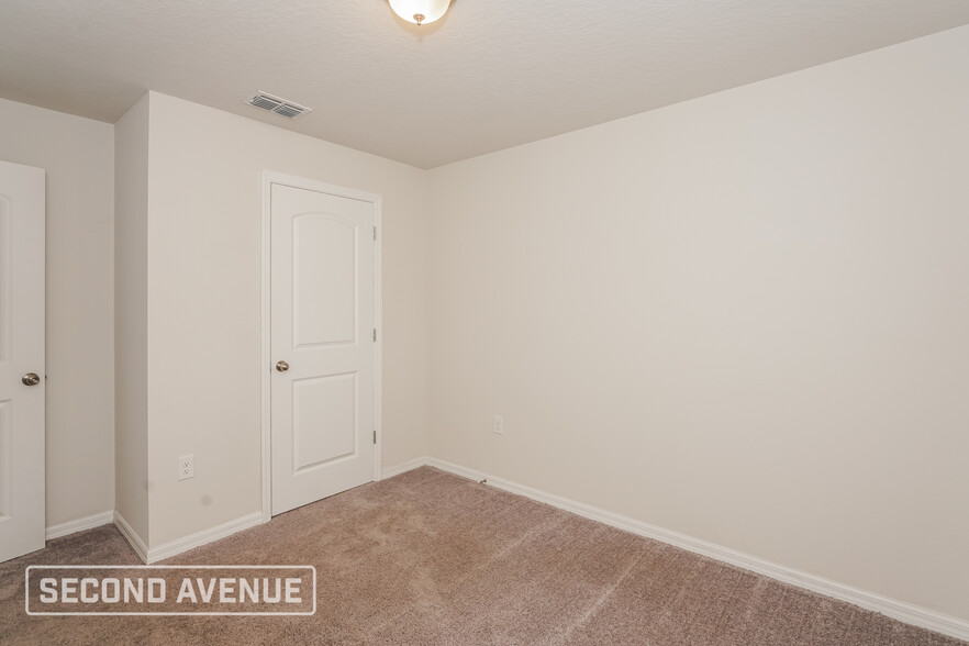 Building Photo - 114 Ramblewood Dr