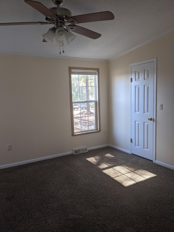 Building Photo - 73 Forest Dr