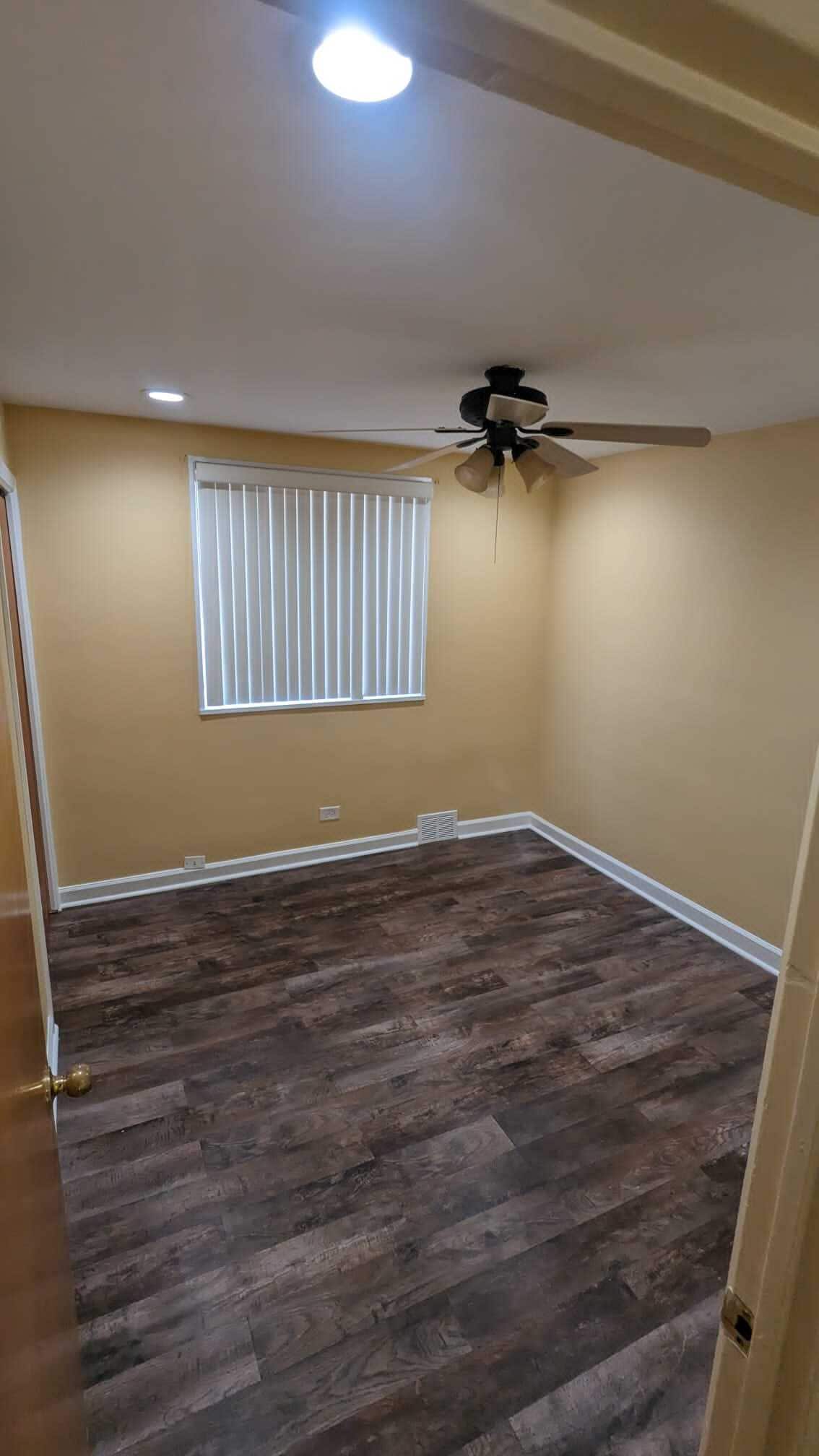 Bedroom - 14504 S Edbrooke Ave
