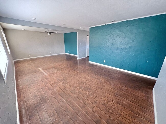 Building Photo - Charming 2 Bedroom, 1 Bath Home with Spacious Yard!