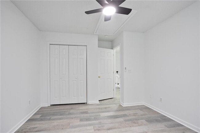 Building Photo - 6714 Lakewood Dr