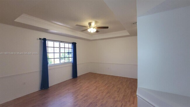 Building Photo - 10155 SW 163rd Pl