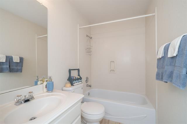 Building Photo - 1902 Nest Pl