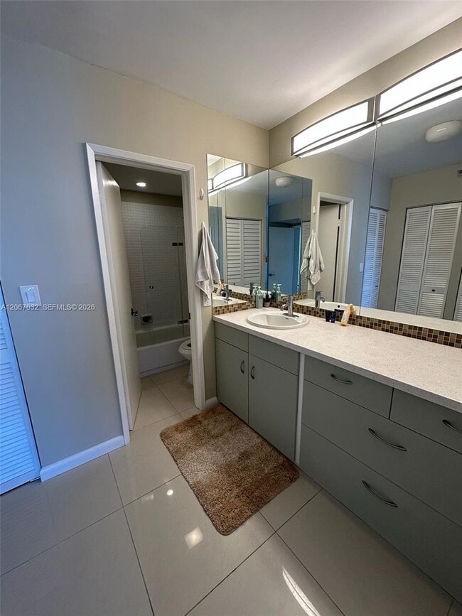 Building Photo - 20515 E Country Club Dr