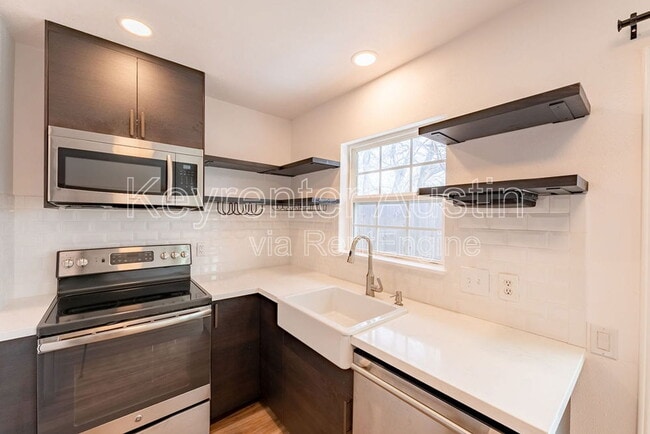 Building Photo - 5109 Overbrook Dr