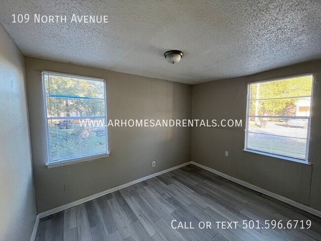 Building Photo - 109 North Ave