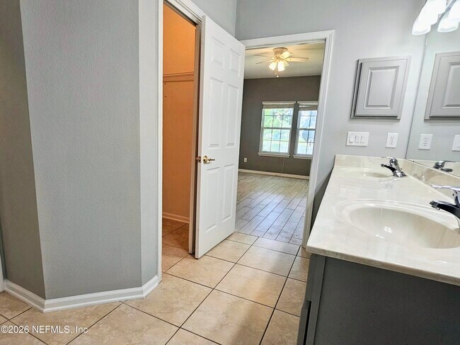 Building Photo - 535 Wooded Crossing Cir