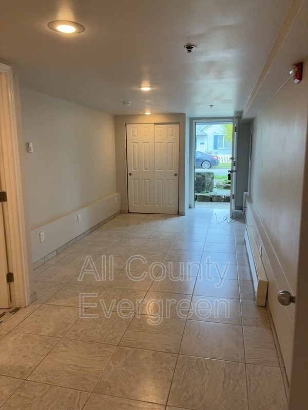 Building Photo - 1015 9th St