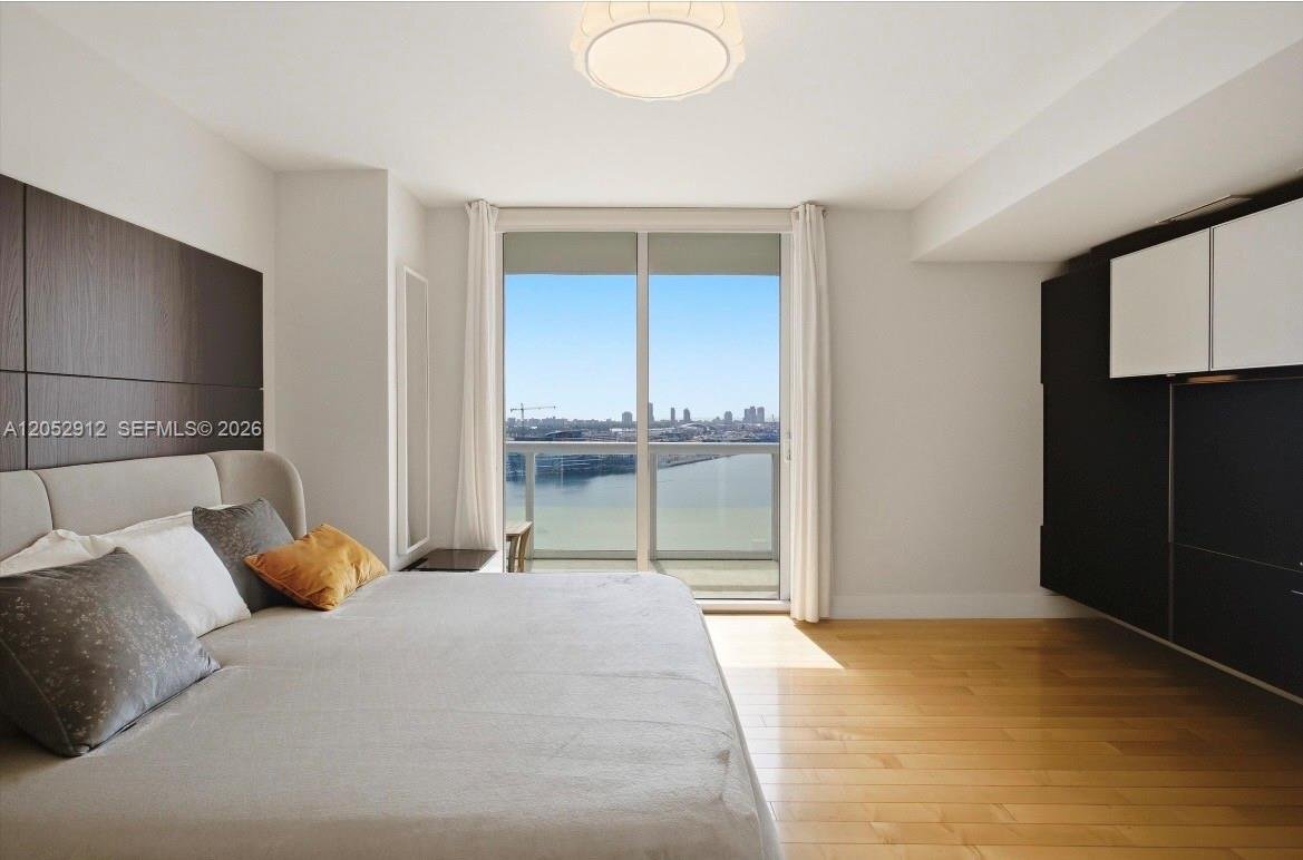Building Photo - 50 Biscayne Blvd