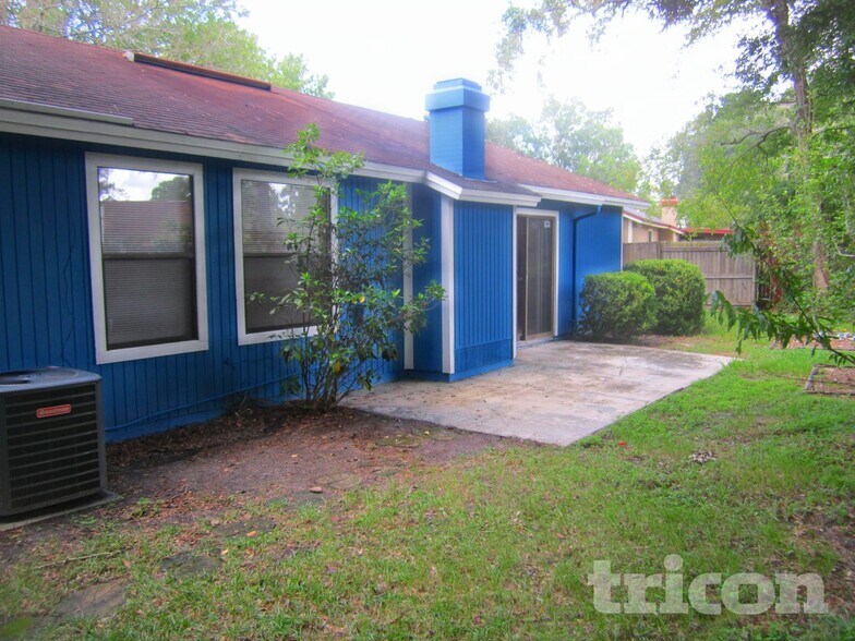 Building Photo - 11565 N Ride Cir E