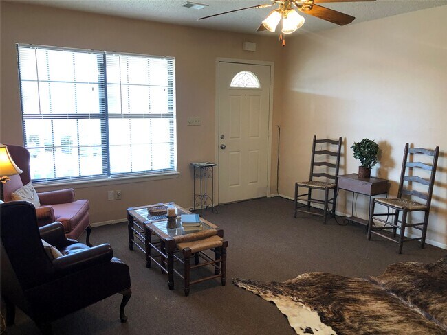 Building Photo - 1022 Wilson Rd