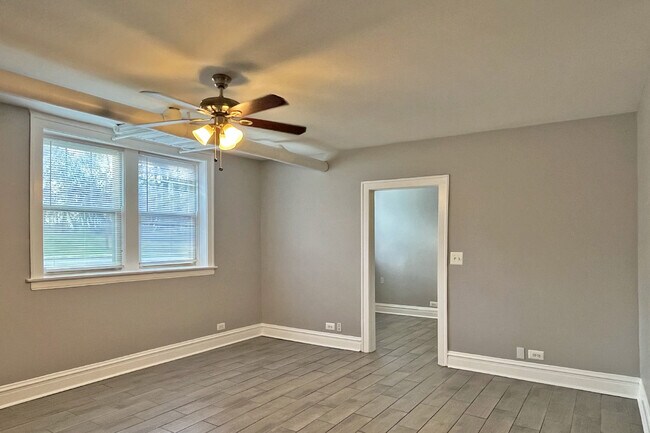 Building Photo - 326-334 S. Austin Blvd.