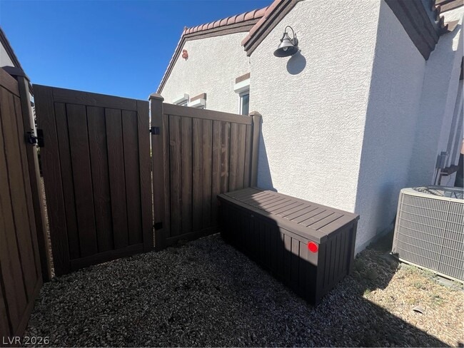 Building Photo - 1533 Franklin Ln