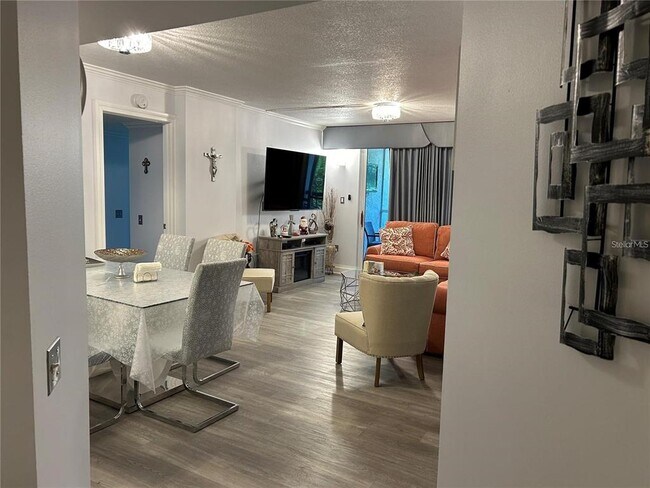 Building Photo - 2333 Feather Sound Dr