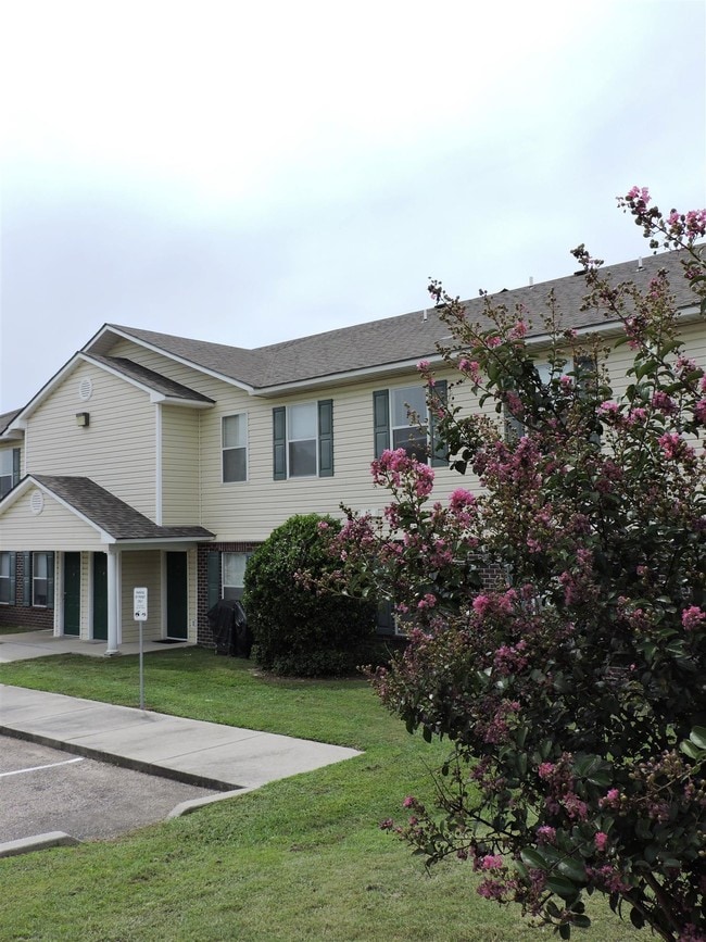 Bayview Place Apartments 1623 Popps Ferry Rd Biloxi MS 39532