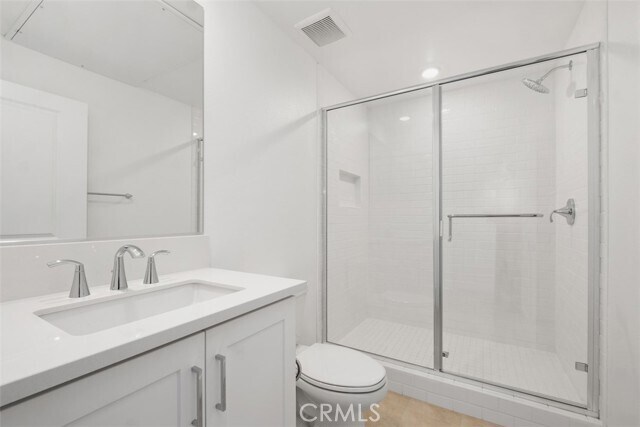 Building Photo - 125 Seep
