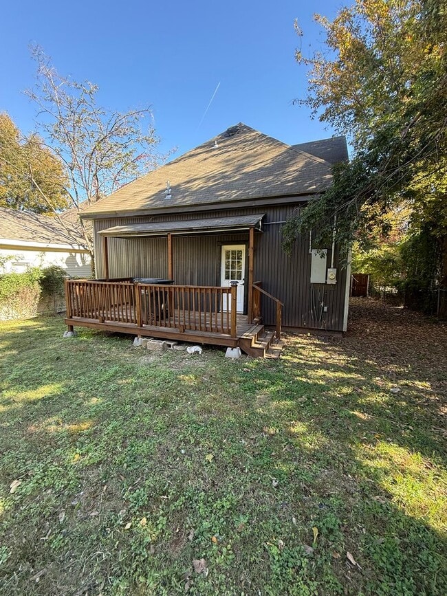 Building Photo - 918 S 19th St