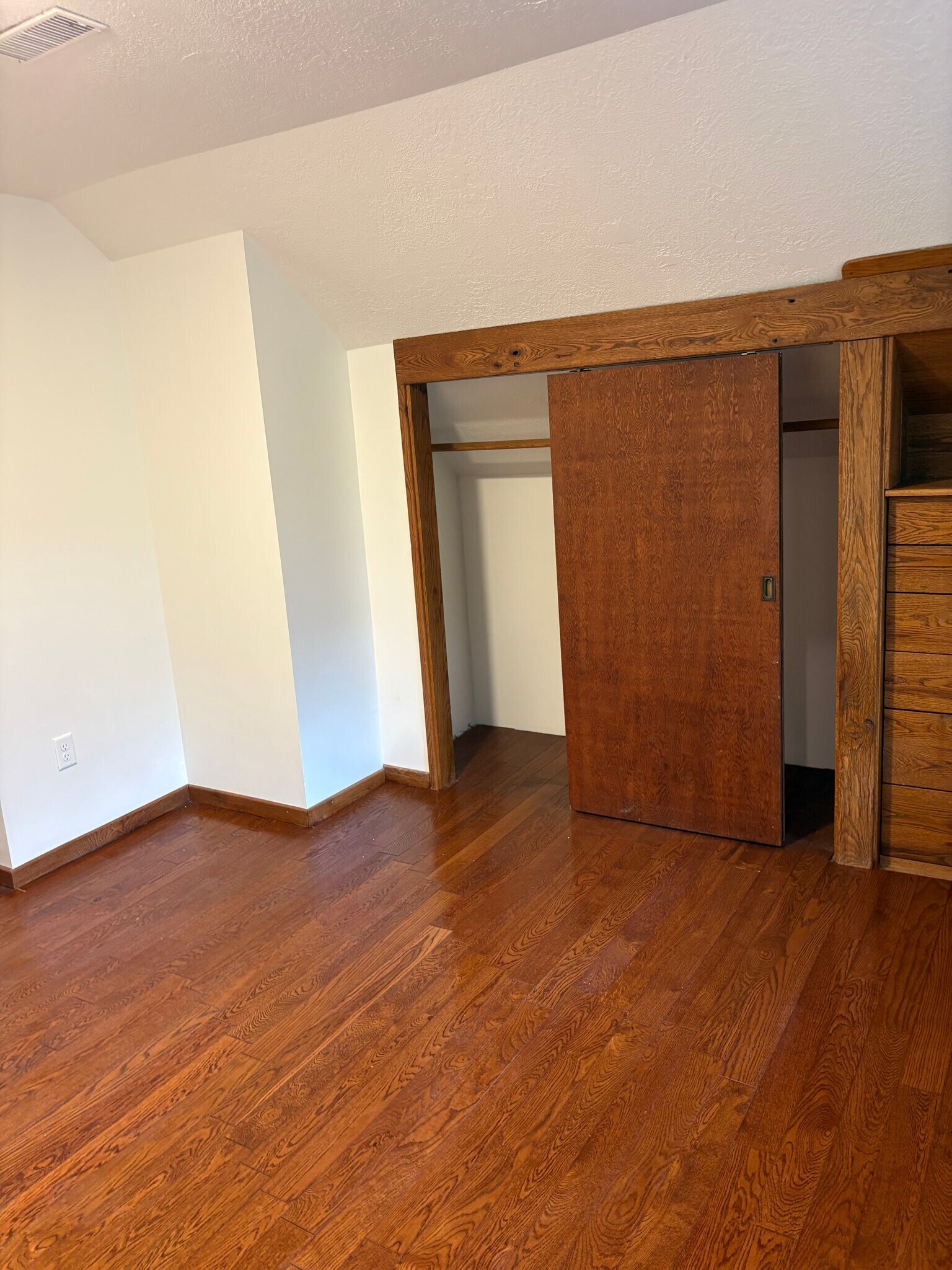 Building Photo - 128 S 100 E