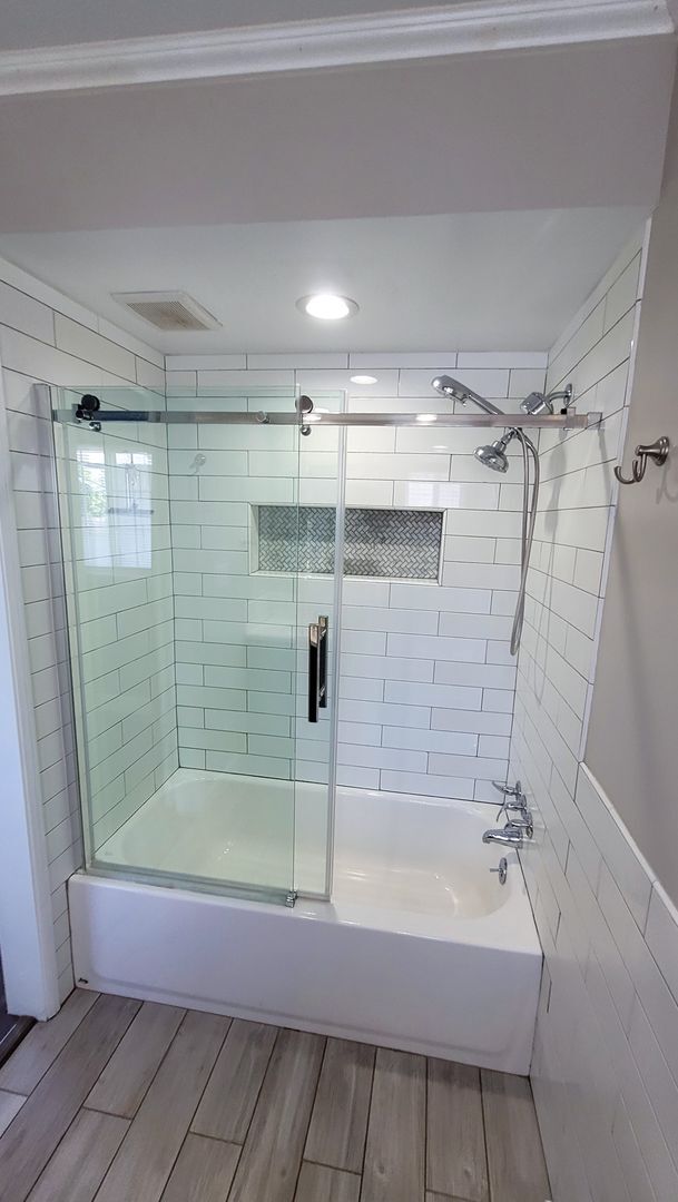 Building Photo - 4 Bed 2 Bath House in East Whittier Availa...