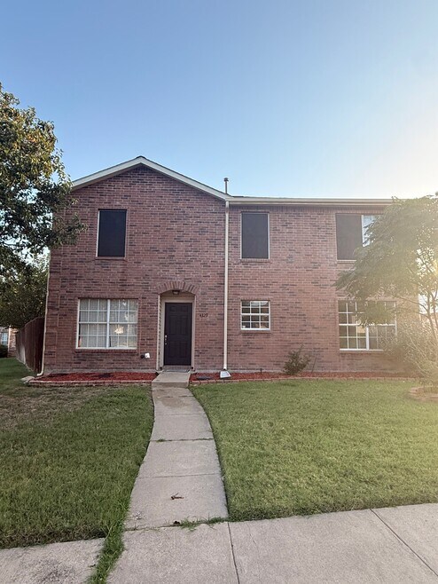 Building Photo - 4329 Apple Dr