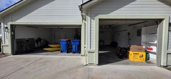 Building Photo - 1123 N Watson Way