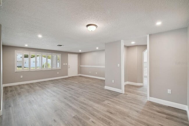 Building Photo - 7721 Heather St