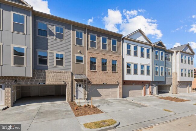 Building Photo - 6236 Folly Ln