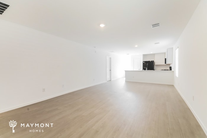 Building Photo - 812 Dressage Ln