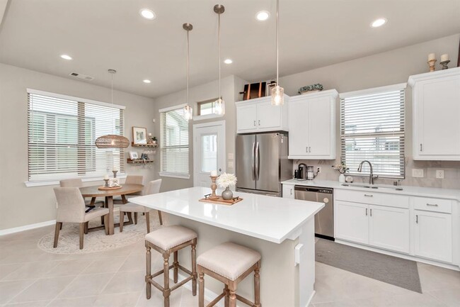 Building Photo - 9423 Starlight Oak Dr