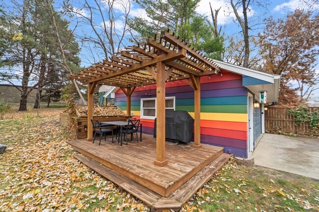 Building Photo - 6601 Lincoln Ave