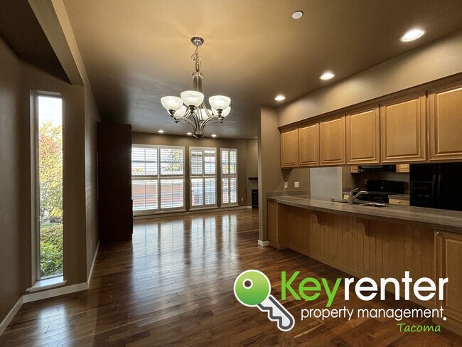 Building Photo - Dream Townhome in Tacoma, WA!