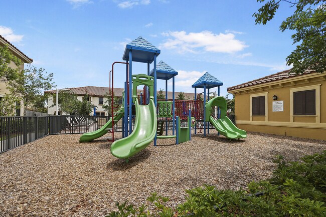 Building Photo - 8413 Lakeview Trail
